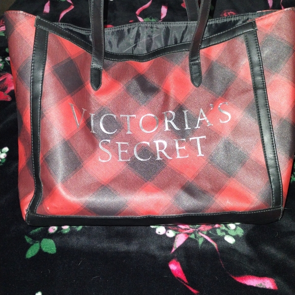 Victoria Secret Red ♥️ and black 🖤 checkered tote **new** - Picture 8 of 10
